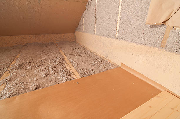 Best Fiberglass Insulation  in Lindenhurst, NY
